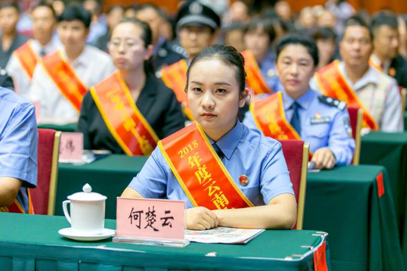 曲靖市檢察院何楚云獲評“云南省十大法治新聞人物”